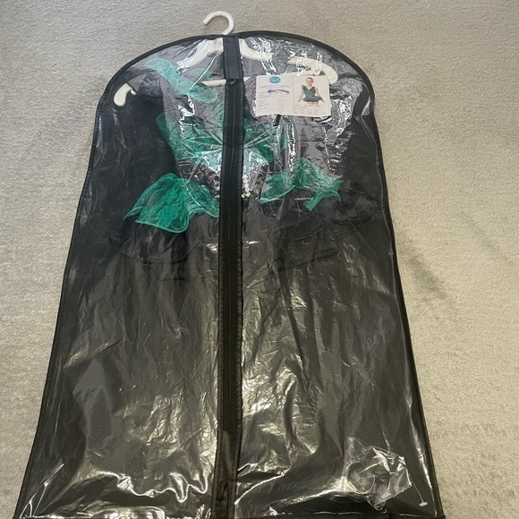 Do your thing kelly green dance costume Laylas costumes size small - Picture 6 of 13